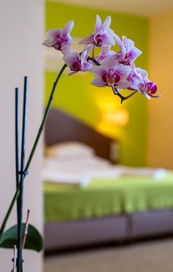 Hotel Margareta Balatonfured Exterior photo
